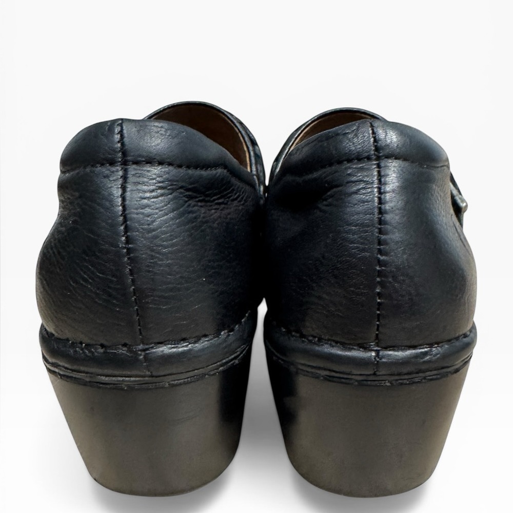 Ariat Black Embossed Leather Clogs Buckle Strap Comfort Shoes Size US 6 - Picture 8 of 12
